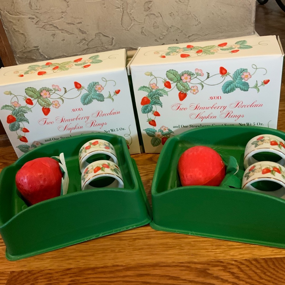 Napkin Rings Strawberry Porcelain and Guest Soap Vintage NOS #M